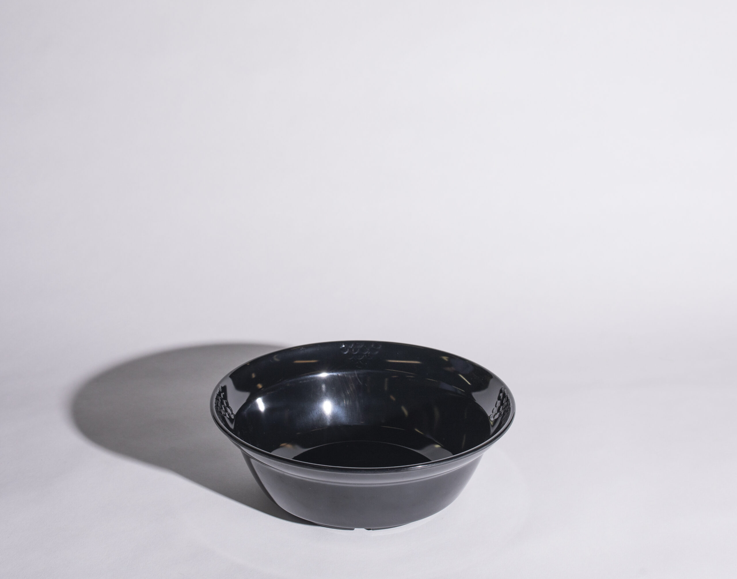 Salad bowl (10''round, black, plastic)